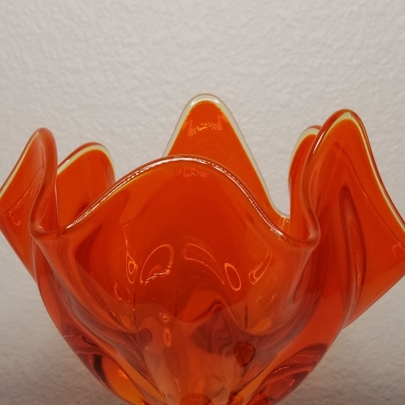 Viking Epic 6 Petal Persimmon Handkerchief Vase Compote Art Glass 7"x6.5 Vintage - Picture 5 of 11
